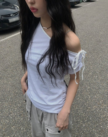 Daming One Shoulder Off Shirring Ribbon T-Shirt